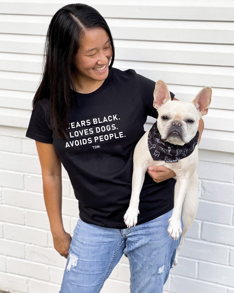 Wears Loves Avoids Classic T-Shirt