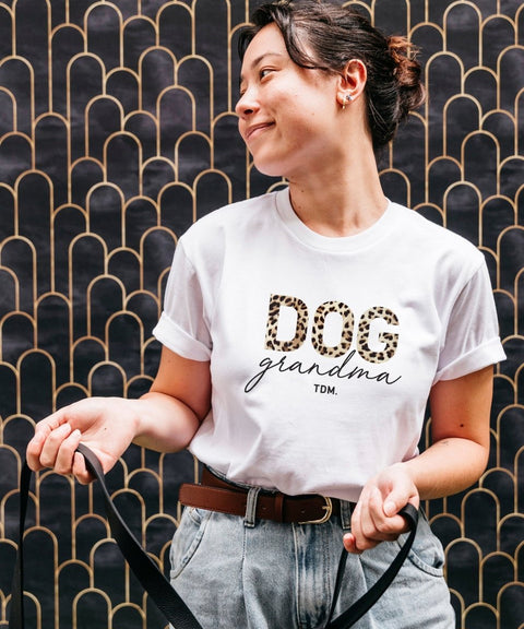 Dog Grandma: Leopard Unisex T-Shirt - The Dog Mum