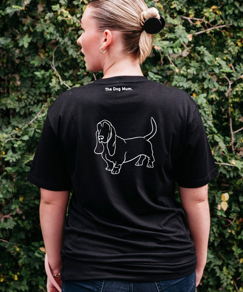 Basset Hound Mum Illustration: Unisex T-Shirt - The Dog Mum