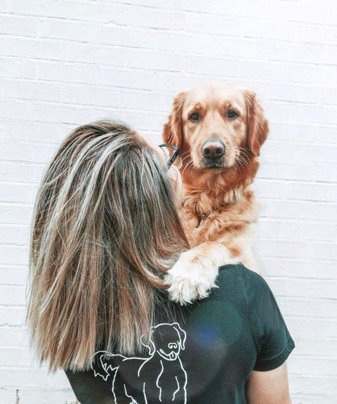 Golden Retriever Mum Illustration: Classic T-Shirt - The Dog Mum